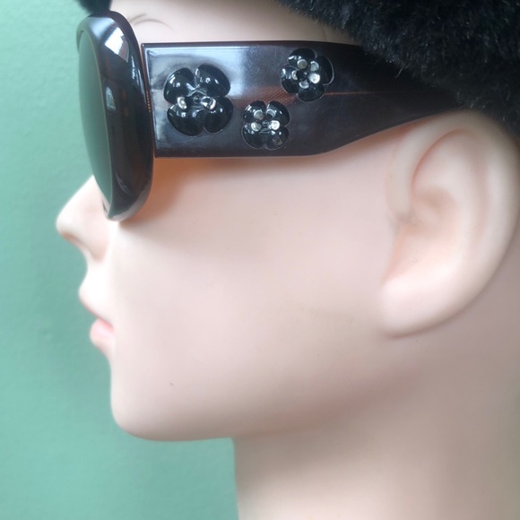 CHANEL 5113 c.538/73 Camellia Brown Sunglasses 56-16 130 - Picture 5 of 9
